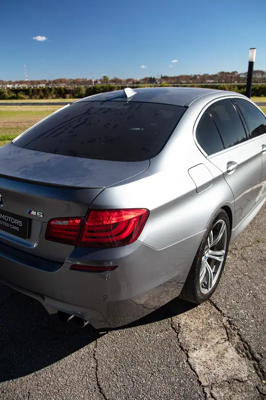 BMW M5 F10 — foto 22
