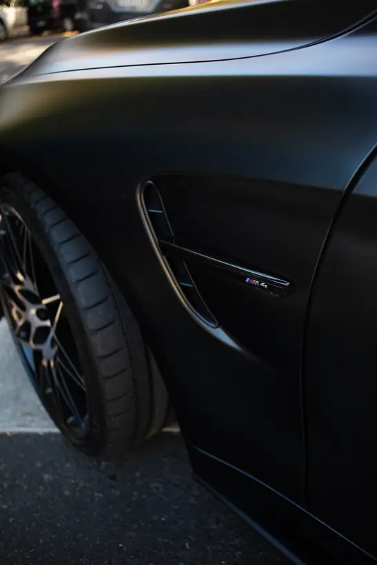 M4 Competition Frozen Black — foto 9